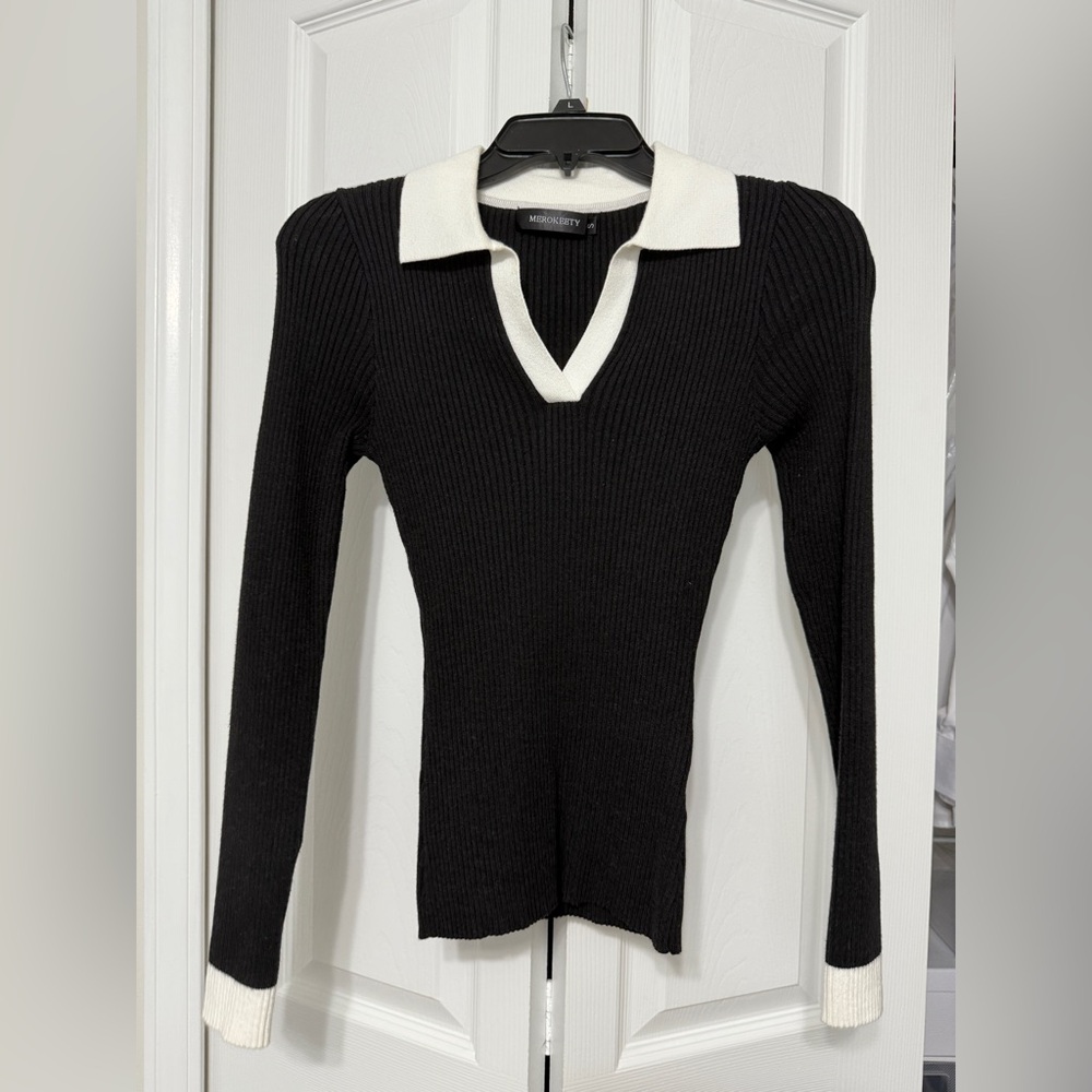 Amazon Black and White Ribbed Knit Blouse